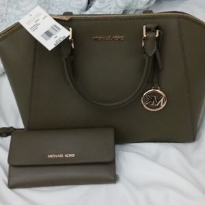 Micheal Kors olive green handbag and wallet